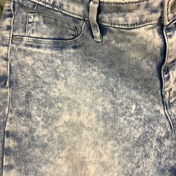 Faded Mid-rise denim jegging - Picture 3 of 4